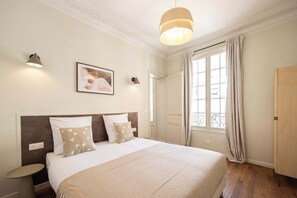 1 chambre, fer et planche à repasser, Wi-Fi, draps fournis