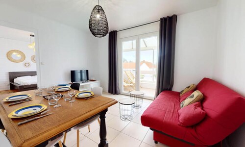 Apartment in Saint-jean-de-monts by Beach