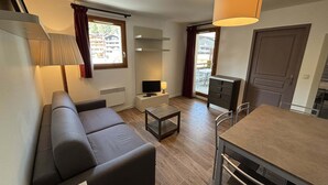 Unclassified image, 5 of 12, button - 3-bedroom Apartment for six Guests (Les Deux Alpes)