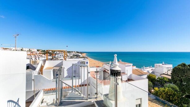 Property grounds - Cottage in Albufeira With Ocean Views (Albufeira)