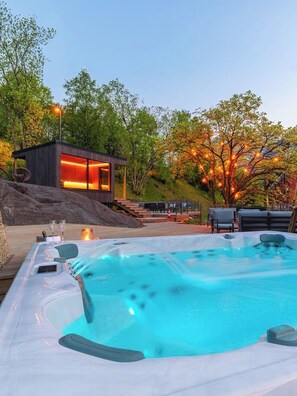 Sauna, bain à remous