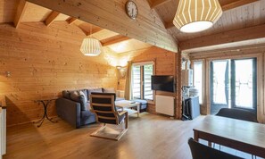 Living area - Chalet in Zandvoort Near the Beach (Zandvoort)