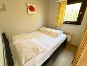 Chalet | 2 bedrooms, individually furnished - Comfortable Chalet in Oignies (Viroinval)