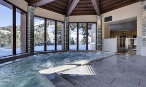 Spa - Ski-in/ski-out Apartment (Bourg-Saint-Maurice)
