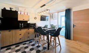 Dining - Apartment Near Blue Lagoon With Pool (Le Grau-Du-Roi)