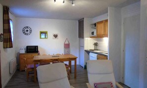 Interior - 3 Rooms for 6 People (Modane)