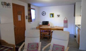 Interior - 3 Rooms for 6 People (Modane)