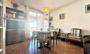 Interior - Apartment Near Thermal Baths in Passy (Gréoux-les-Bains)