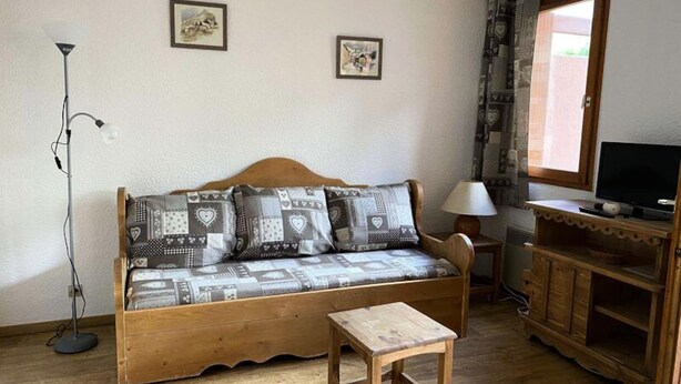Living area - Studio Cabin for 4 People, 2-star, West-facing (Valloire)