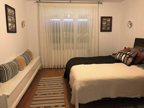 2 bedrooms, iron/ironing board, WiFi, bed sheets