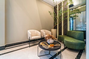 Lobby sitting area - Apartamento alto padrão com piscina (Bombinhas)