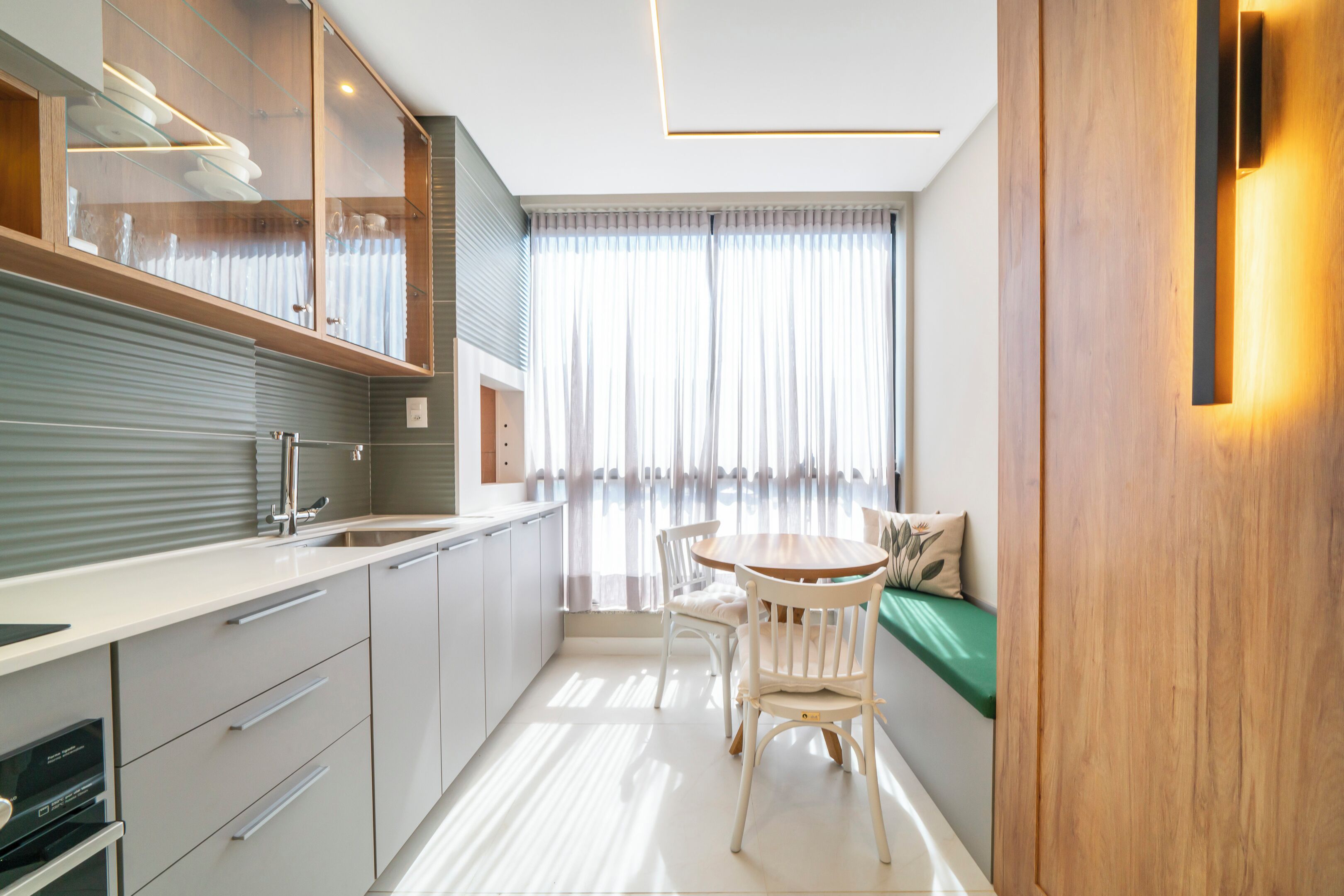 Apartemen Deluks, beranda, pemandangan kota | Dapur pribadi