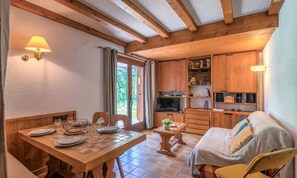 Dining - Apartment in Megeve Near Mont D'arbois (Megeve)