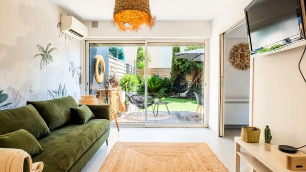 Living area - Apartment in Palm Beach Near Croisette (Cannes)
