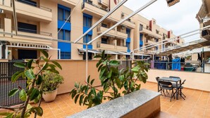 Outdoor dining - Planta low Poeta Querol, pta 15 (Canet de Berenguer)