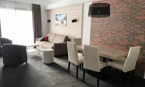 Living area - Studio for 6 People (Eaux-Bonnes)