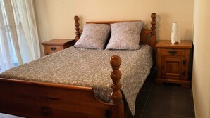 Room - Apartments for 4 People (Agde)
