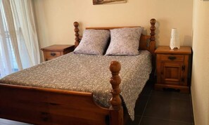 Iron/ironing board - Apartments for 4 People (Agde)