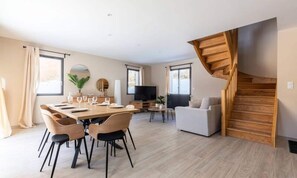 Interior - House in Loudenvielle Near Lake Balnea (Loudenvielle)