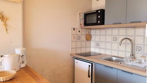 Utensilis de cuina, vaixella i coberteria 