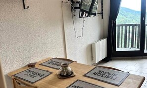 Dining - Studio Equipped for 4 People (Les Orres)
