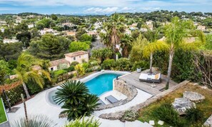 Indoor pool, outdoor pool - Villa in Golfe-juan With Pool & Tranquility (Vallauris)