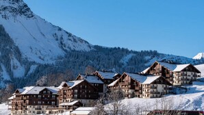 Exterior - Apartment in Le Corbier With Ski-in Access (Villarembert)