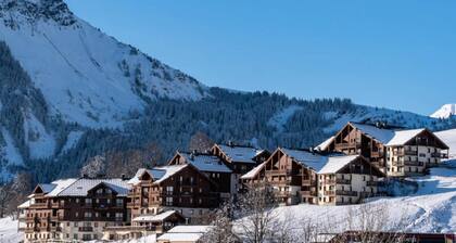 Apartment in Le Corbier With Ski-in Access