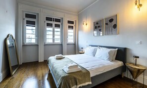 Iron/ironing board, bed sheets - Nomad's Family - 3bdr City Vibe Porto (Porto)