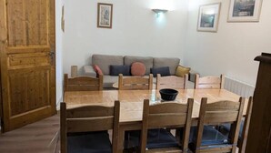 Gambar tidak terklasifikasi, 2 dari 3, tombol