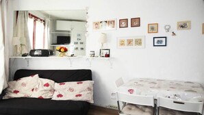Unclassified image, 2 of 3, button - Apartment Near Slopes With ice Rink View (Les Orres)