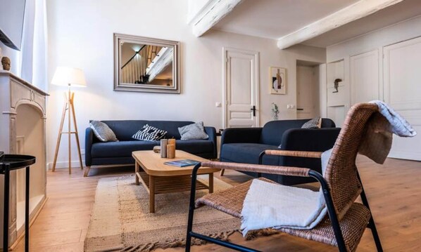 Living area - Rare! Stylish Duplex in the Heart of the City (Cannes)