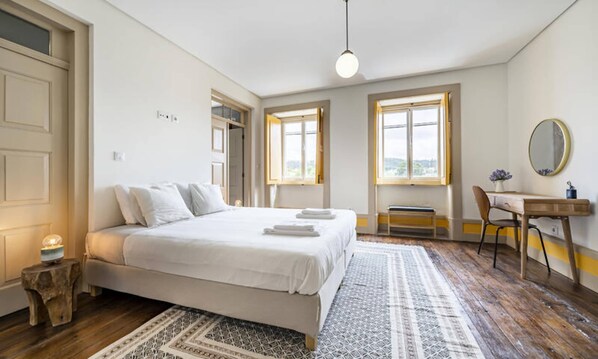Individually furnished, iron/ironing board, bed sheets - Nomad's Family - 4bdr Country House Macieira (Santa Maria da Feira)