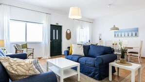 Living area - Apartments for 4 People (Vila do Bispo)