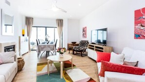 Unclassified image, 3 of 3, button - Apartments for 4 People (Lagos)