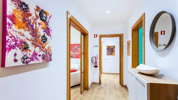 Unclassified image, 1 of 3, button - Apartments for 4 People (Lagos)