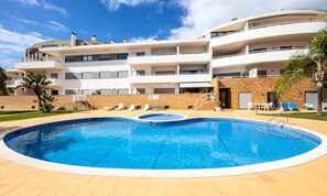 Outdoor pool - House Near Dona Ana Beach With Pool (Lagos)