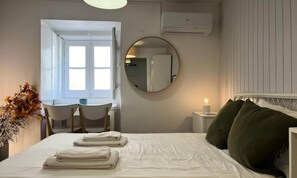 Iron/ironing board, bed sheets - Nomad's Lisbon Castello Flats 1st Floor (Lisbon)