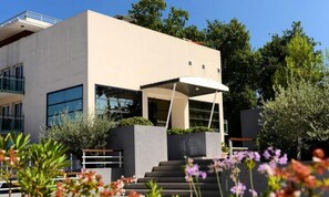 Exterior - Holiday Home in Antibes With Pool Bliss (Antibes)