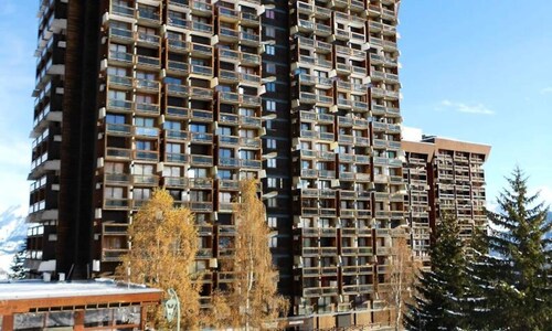 Apartment in Soyouz With Ski-in Access