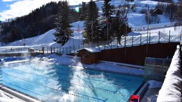 Hồ bơi ngoài trời, hồ bơi nước nóng