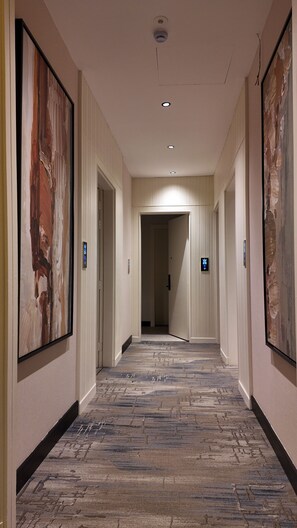 Handrails in hallways