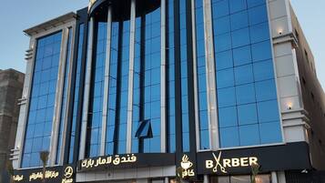 واجهة المنشأة