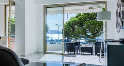Apartment in Cannes With Stunning Sea View