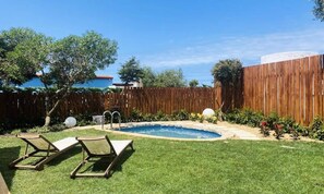 Hồ bơi trong nhà, hồ bơi ngoài trời 