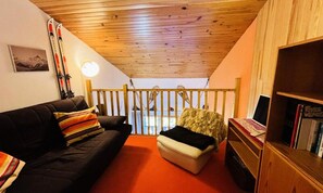 Living area - Apartment Near Mont Blanc Ski Slopes (La Plagne-Tarentaise)