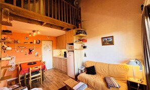 Living area - Apartment Near Mont Blanc Ski Slopes (La Plagne-Tarentaise)