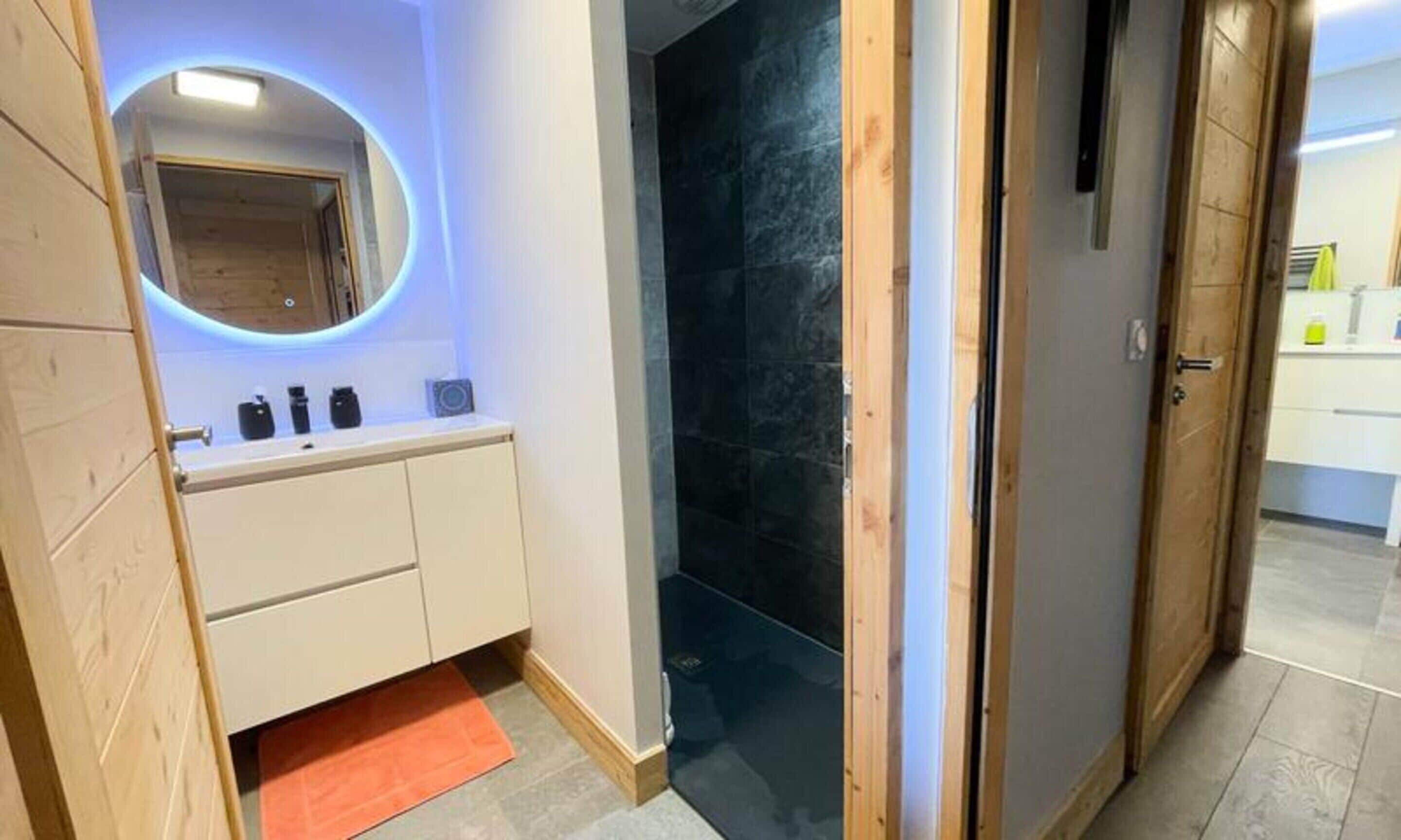 Apartment | Bathroom