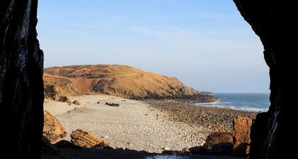 Pass the Keys | Cosy & Romantic Getaway with Hot Tub