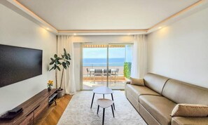 Living area - Apartments for 4 People (Antibes)